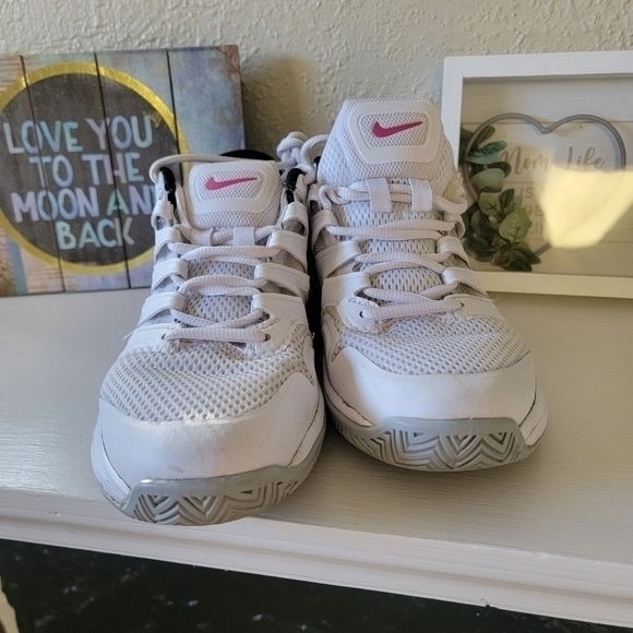 EUC Nike Air Zoom Prestige‎ - Picture 2 of 5